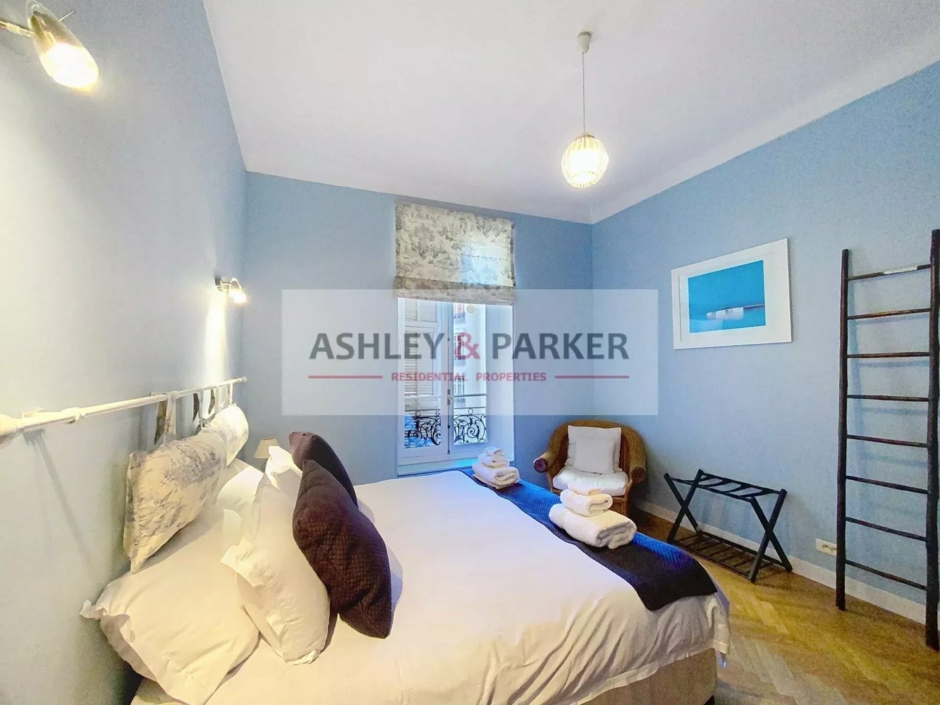 Property photo in Carre d'Or