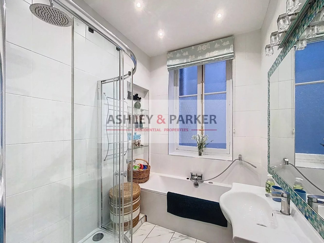 Property photo in Carre d'Or