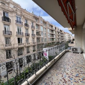 Property in Carre d'Or