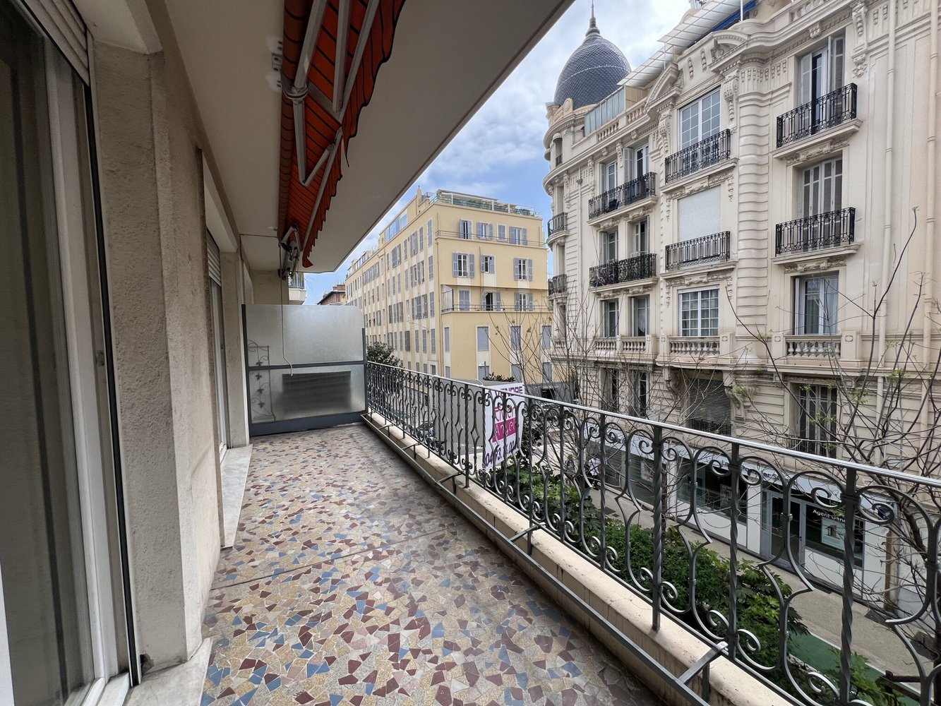 Property photo in Carre d'Or