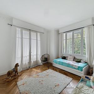 Property in Carre d'Or