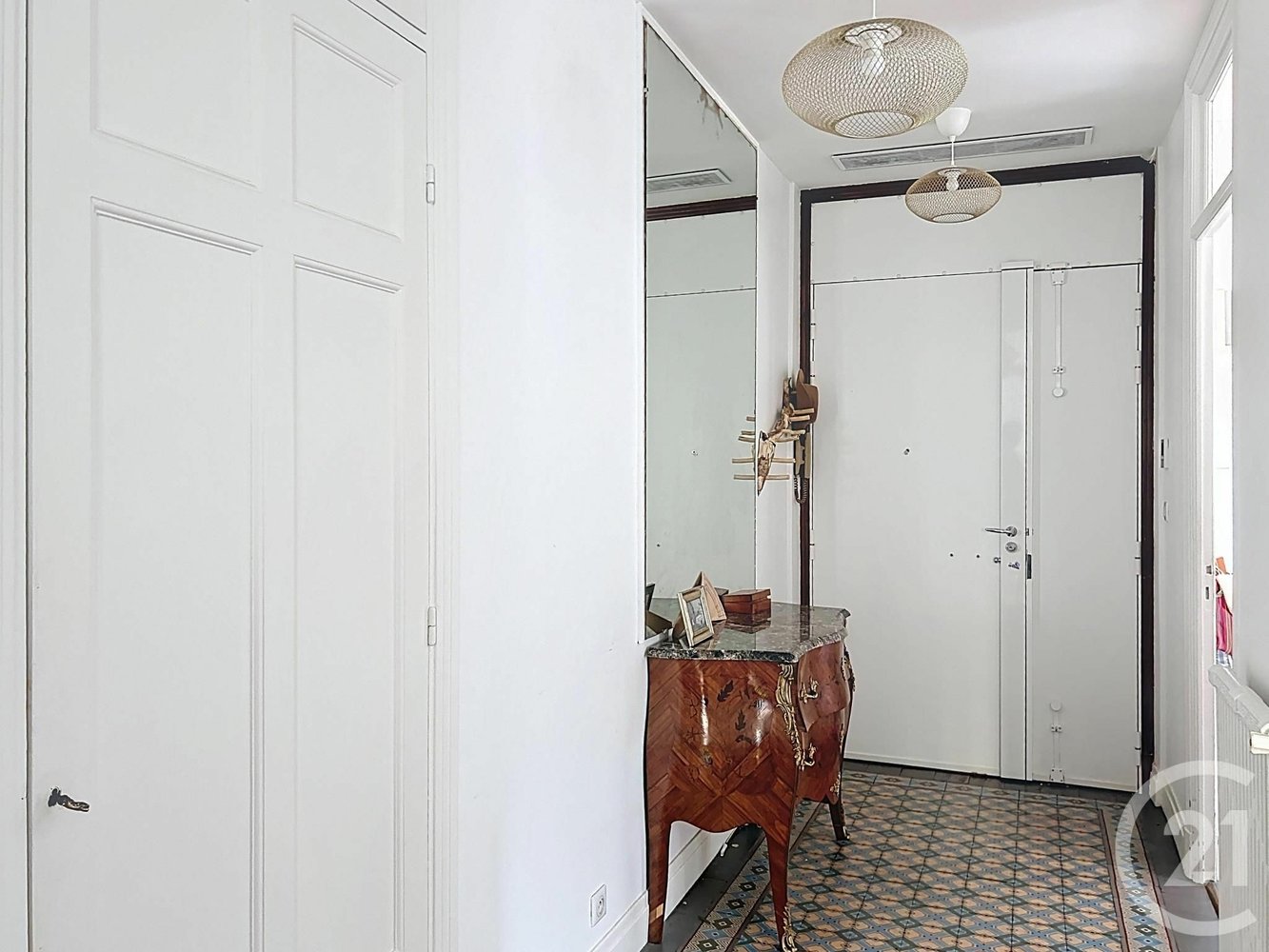 Property photo in Carre d'Or