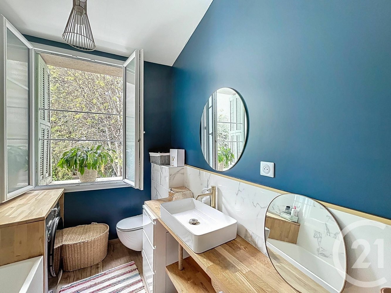 Property photo in Carre d'Or