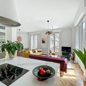 Property in Carre d'Or