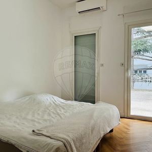 Property in Carre d'Or