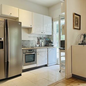 Property in Carre d'Or