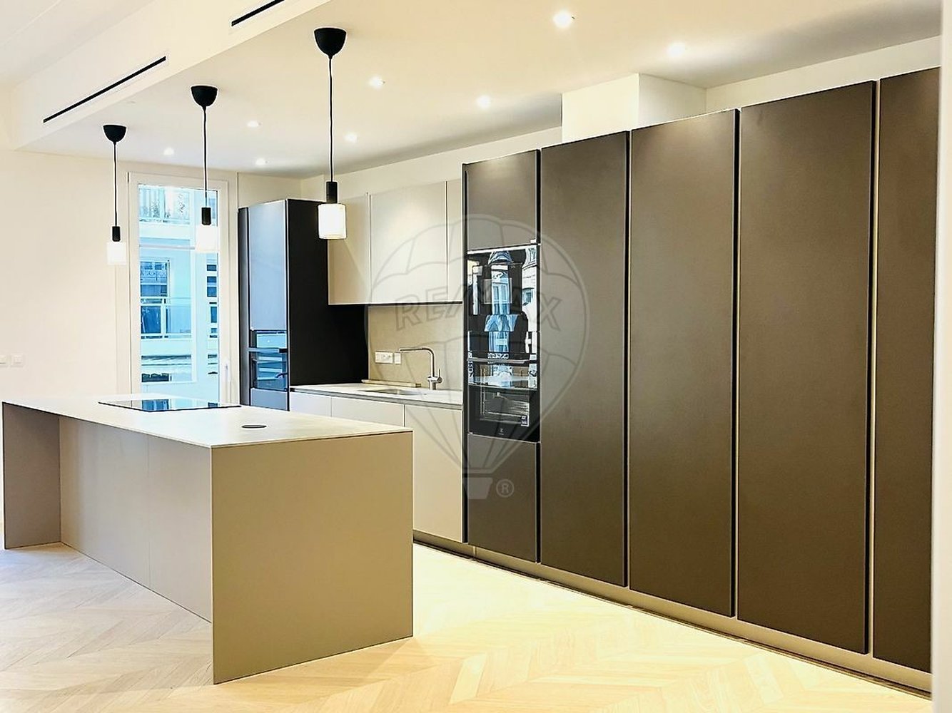 Property photo in Carre d'Or