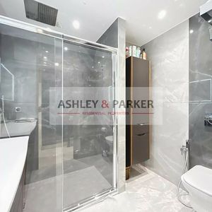 Property in Carre d'Or