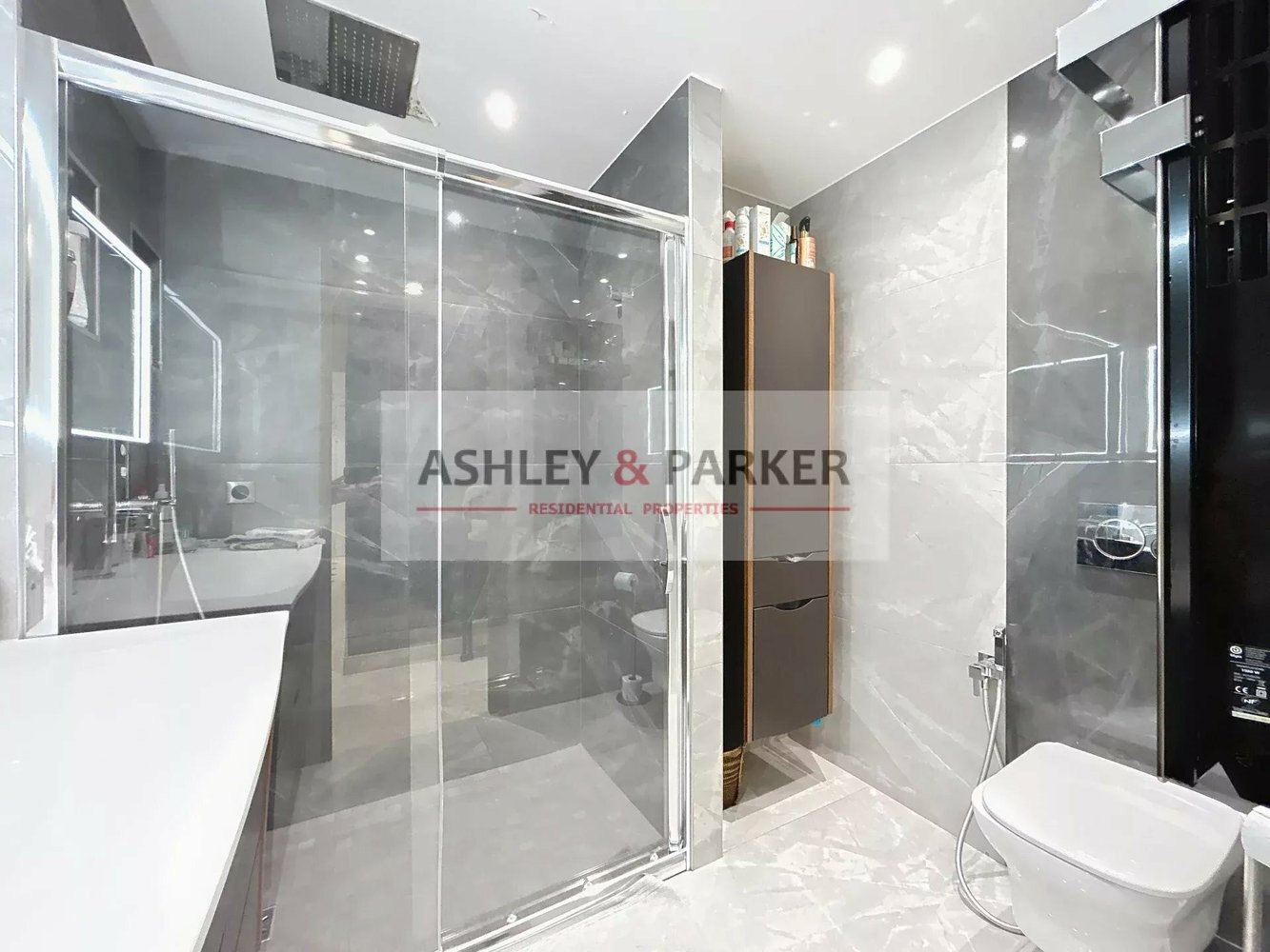 Property photo in Carre d'Or