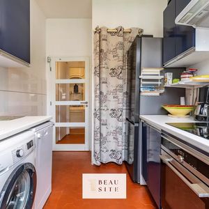 Property in Carre d'Or