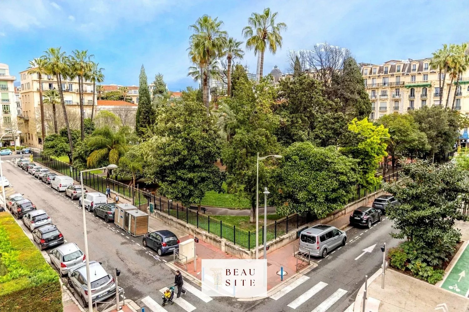 Property photo in Carre d'Or