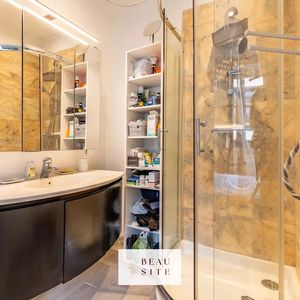 Property in Carre d'Or