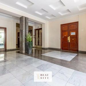 Property in Carre d'Or