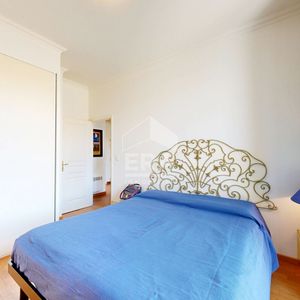 Property in Carre d'Or