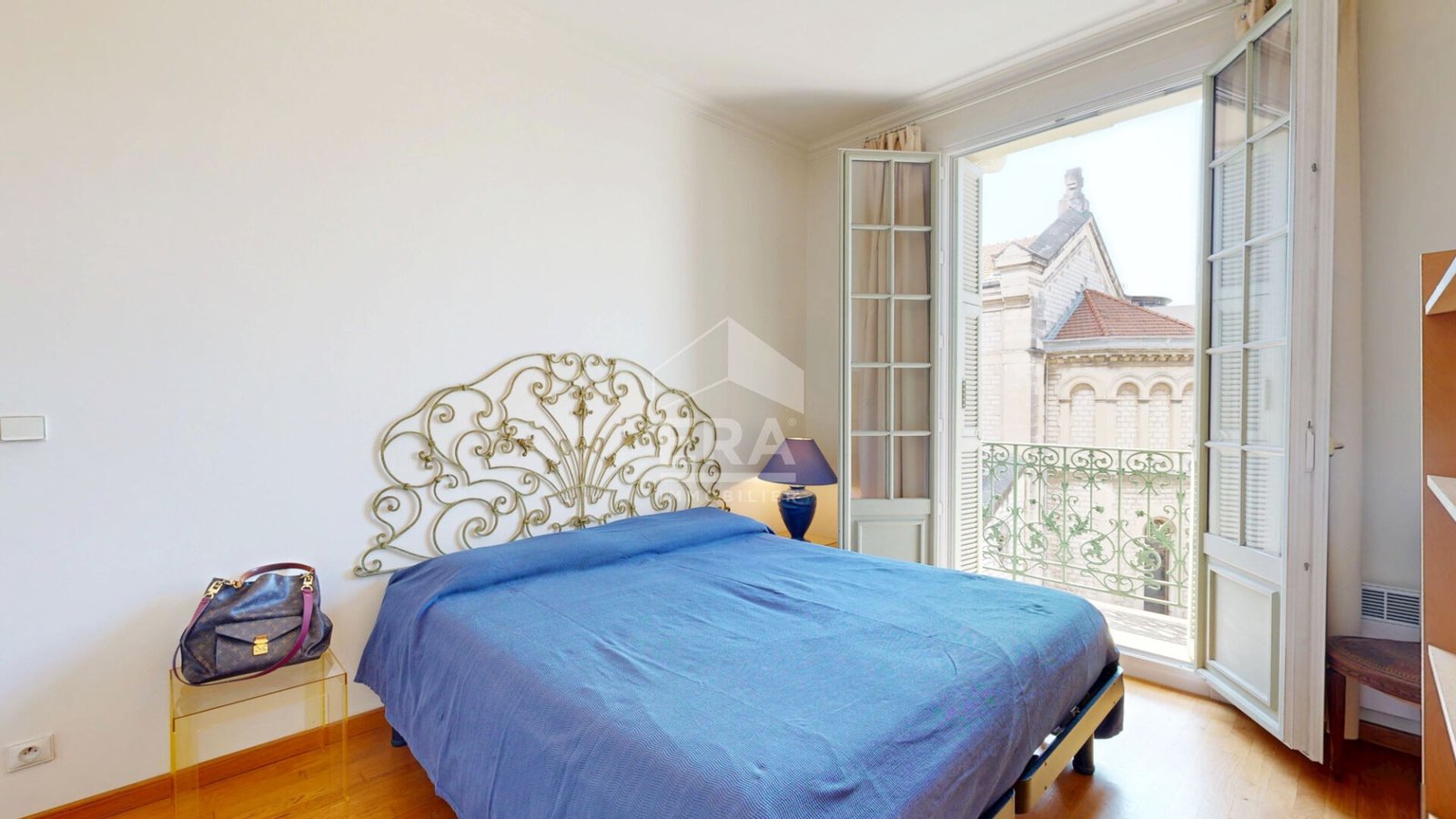 Property photo in Carre d'Or