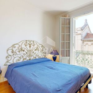 Property in Carre d'Or