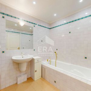 Property in Carre d'Or