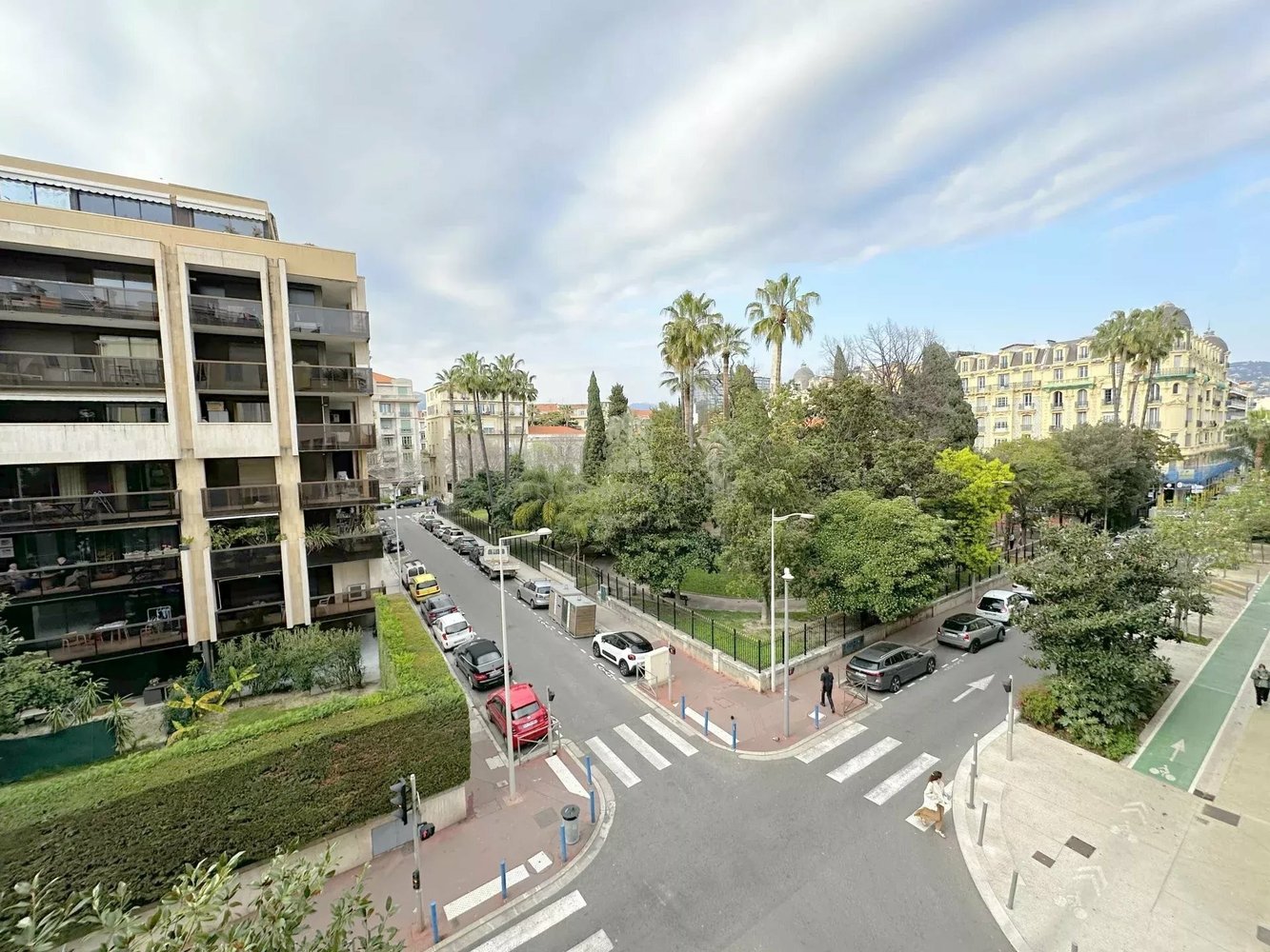 Property photo in Carre d'Or