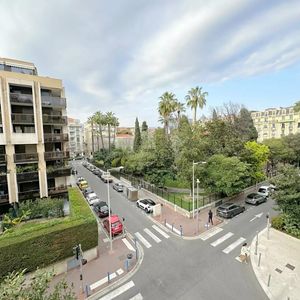 Property in Carre d'Or