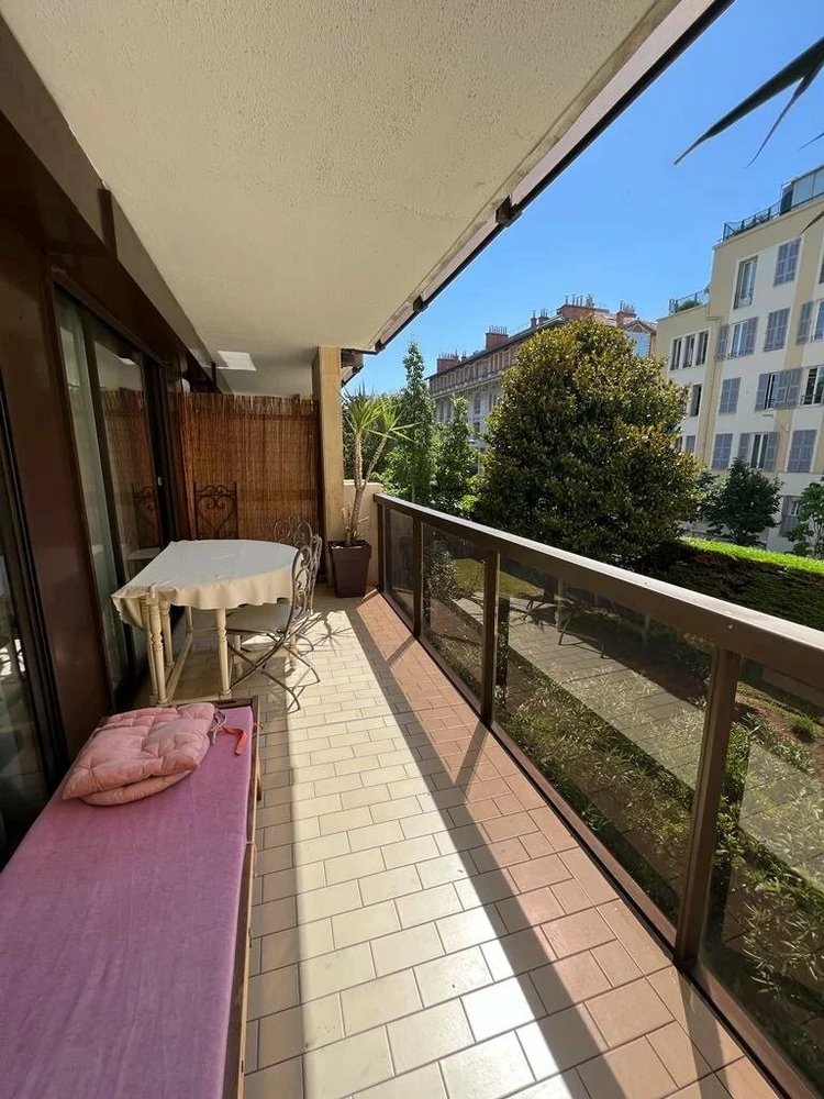 Property photo in Carre d'Or