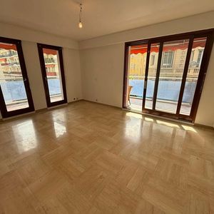 Property in Carre d'Or