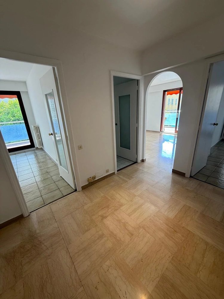 Property photo in Carre d'Or