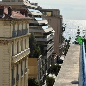 Property in Carre d'Or