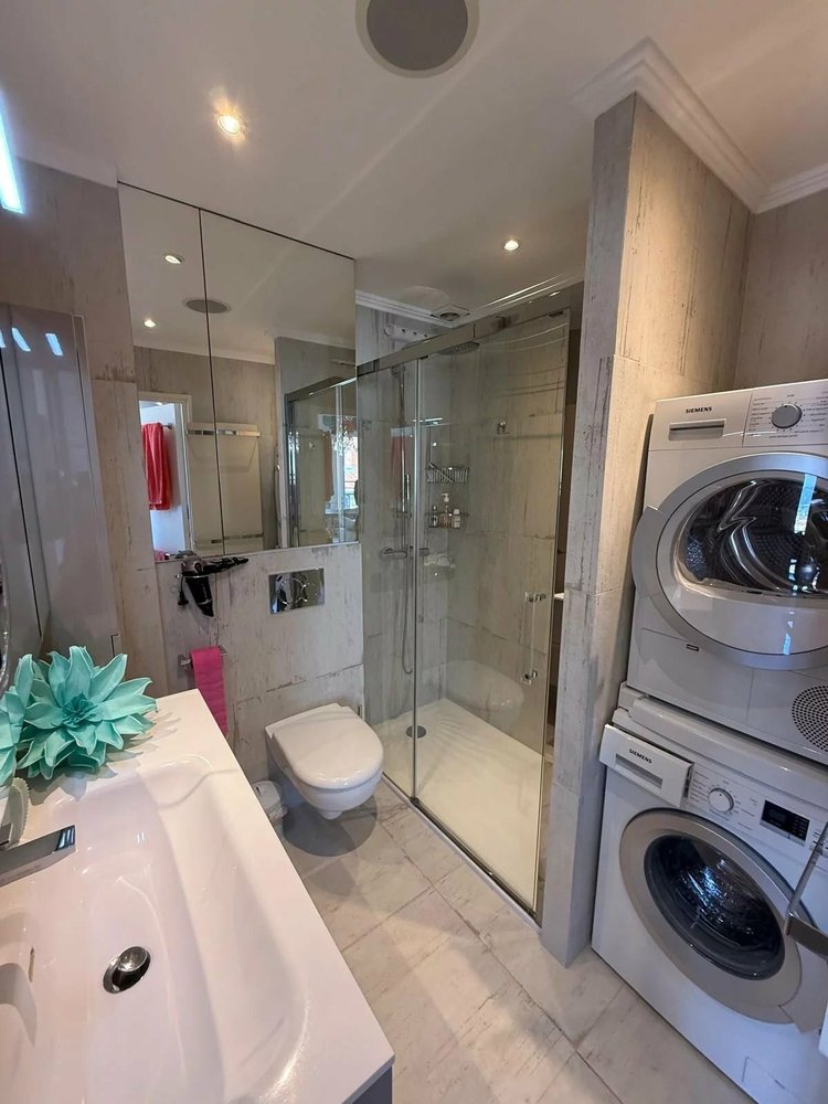 Property photo in Carre d'Or