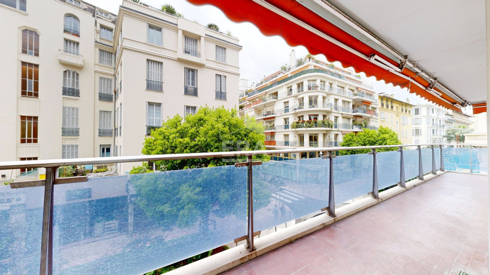 Property photo in Carre d'Or