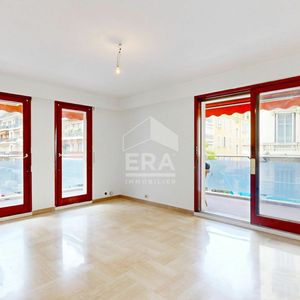 Property in Carre d'Or