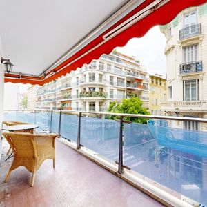 Property in Carre d'Or