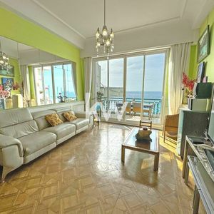 Property in Carre d'Or