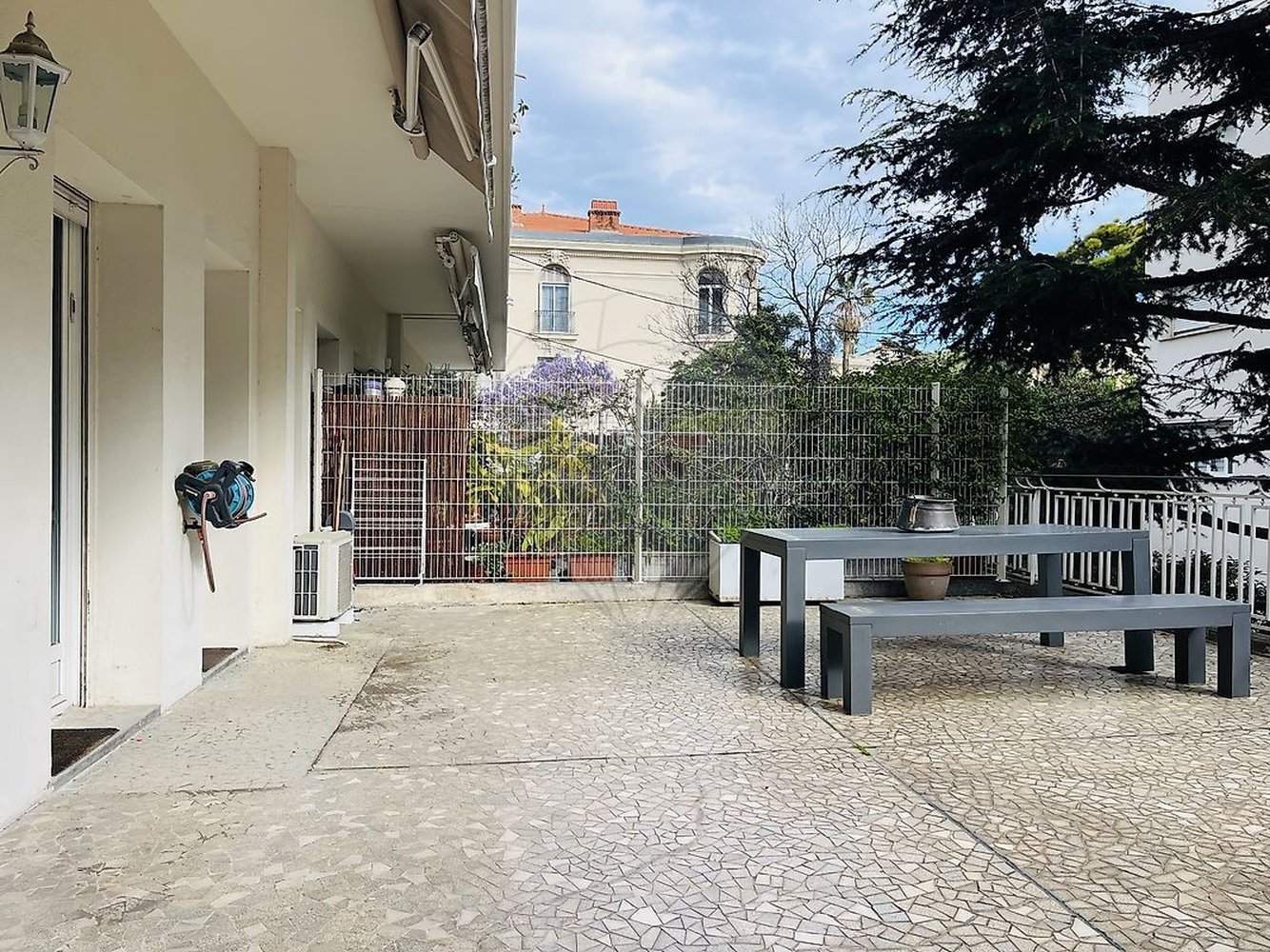 Property photo in Carre d'Or