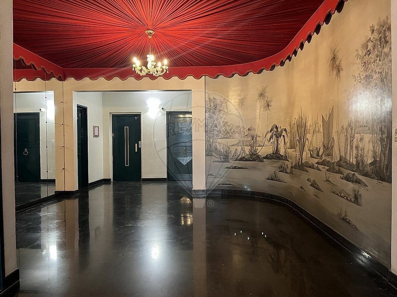 Property photo in Carre d'Or