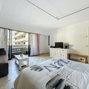 Property in Carre d'Or