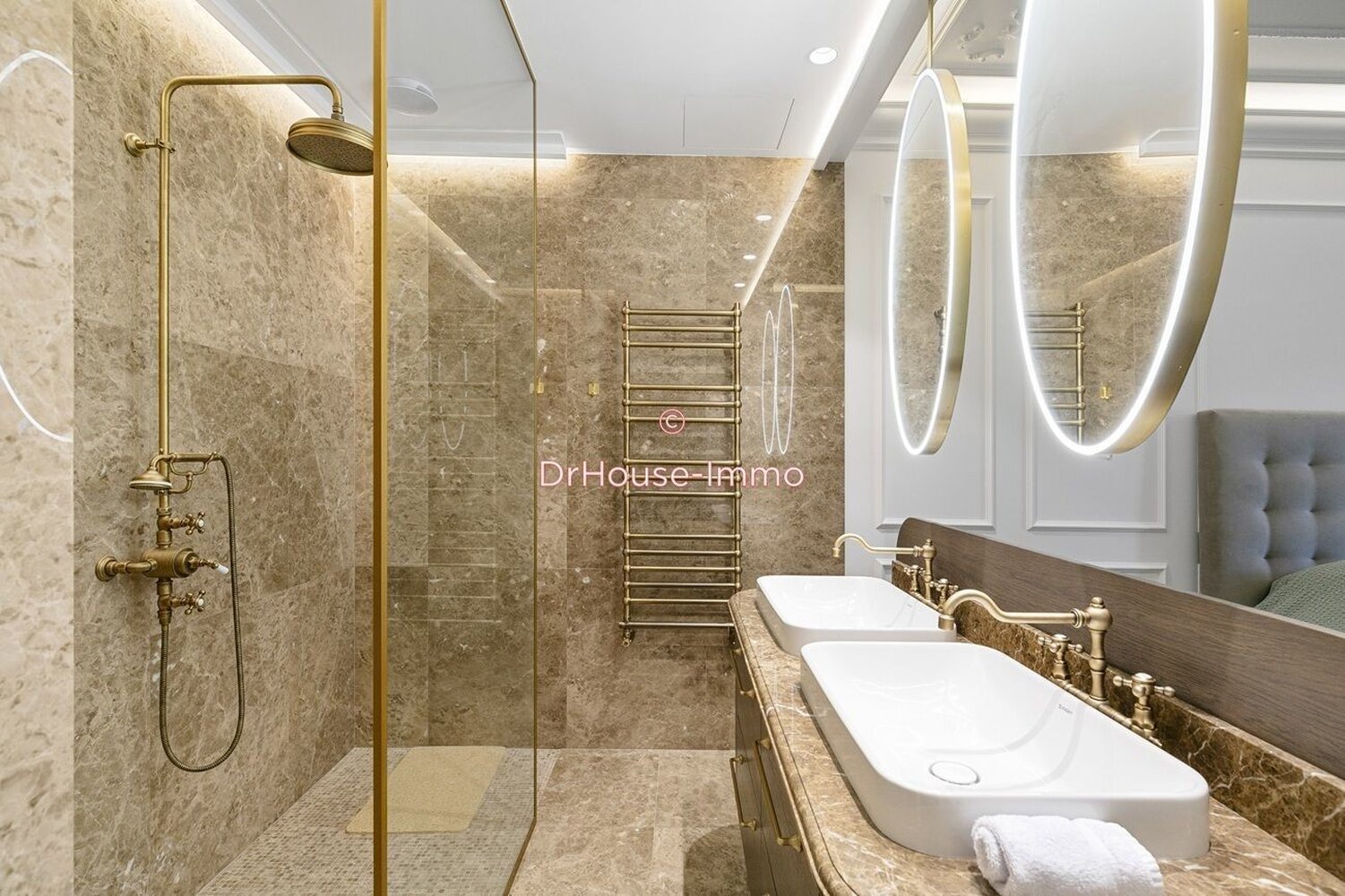 Property photo in Carre d'Or