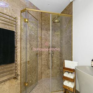 Property in Carre d'Or