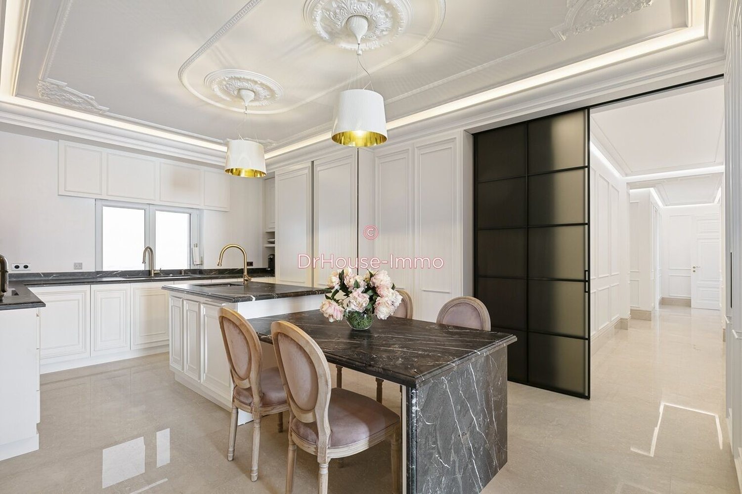 Property photo in Carre d'Or