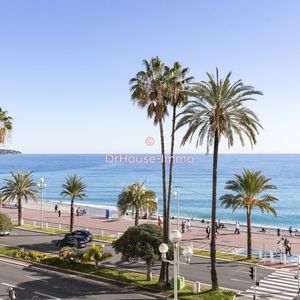 Property in Carre d'Or