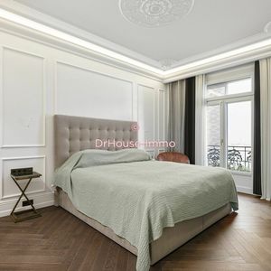 Property in Carre d'Or