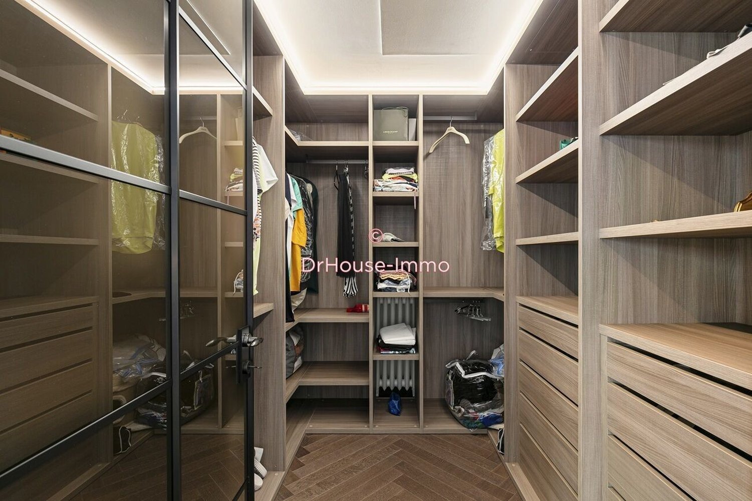 Property photo in Carre d'Or