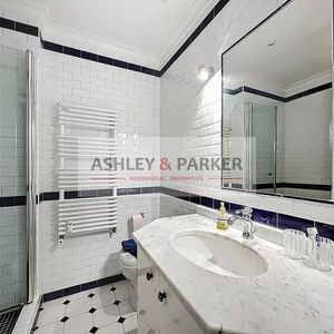 Property in Carre d'Or