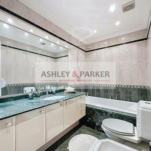 Property in Carre d'Or