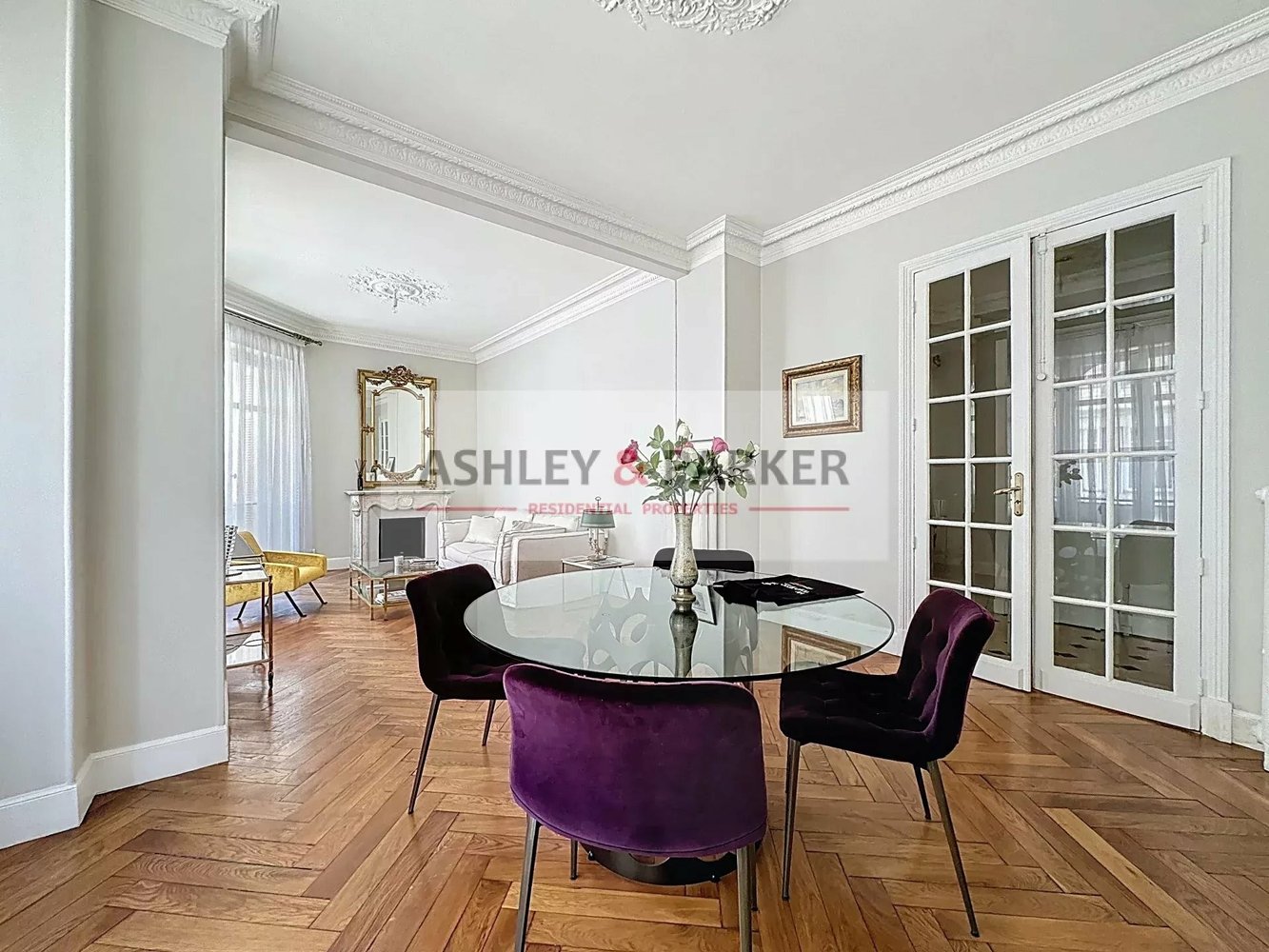 Property photo in Carre d'Or