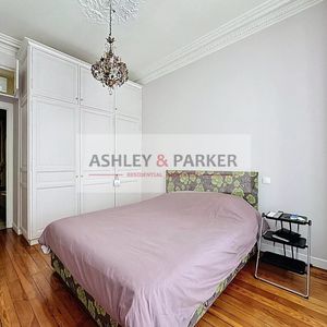 Property in Carre d'Or