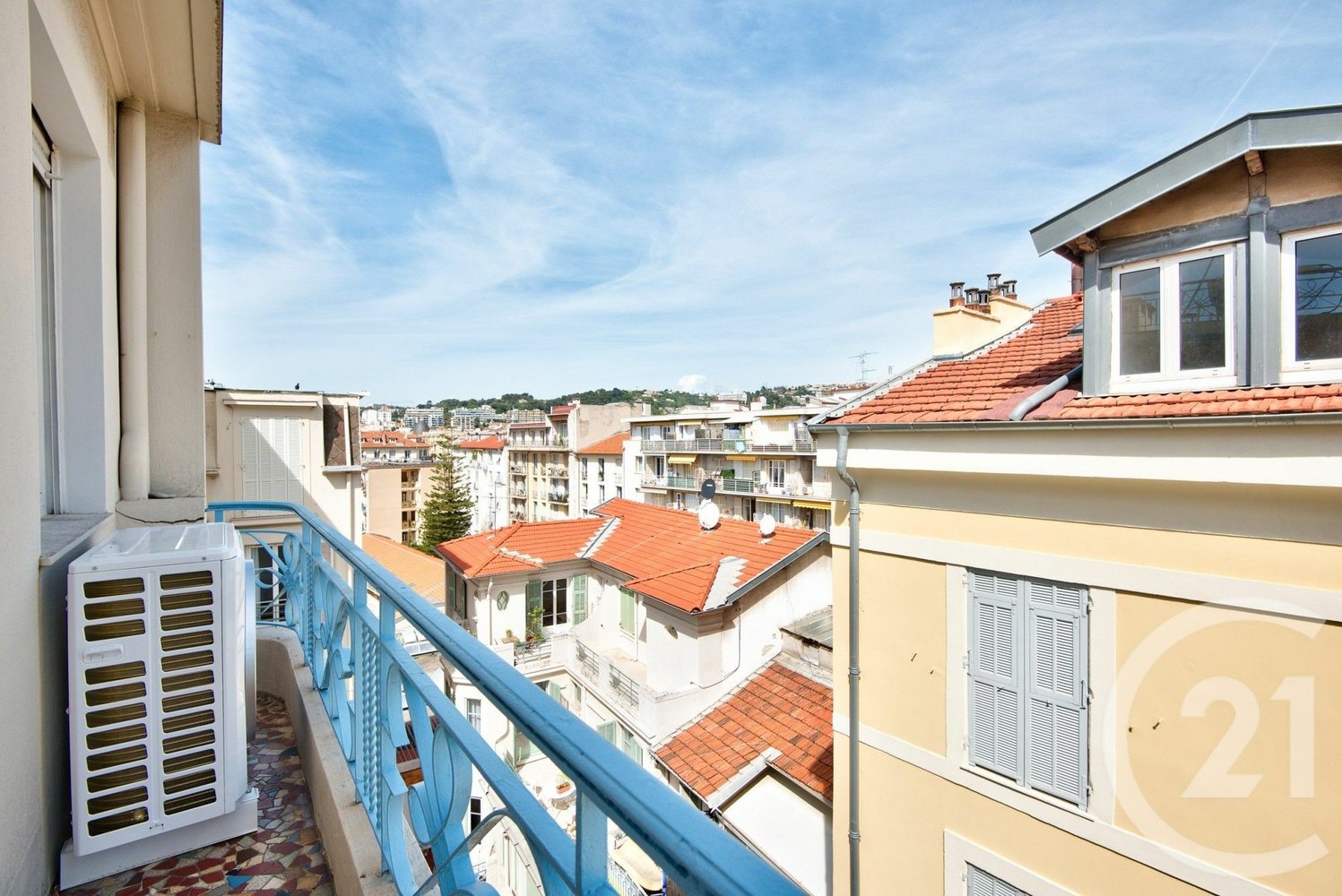 Property photo in Carre d'Or