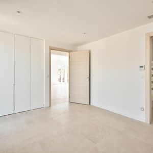 Property in Carre d'Or