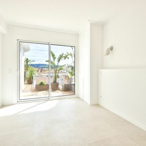 Property in Carre d'Or