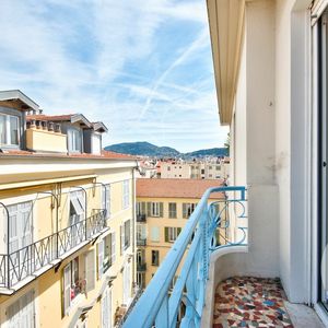 Property in Carre d'Or