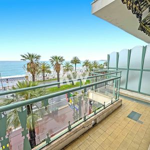 Property in Carre d'Or